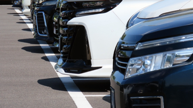 奈良でカーリースファミリーカーを比較！子育て世帯が快適に使える車種と装備